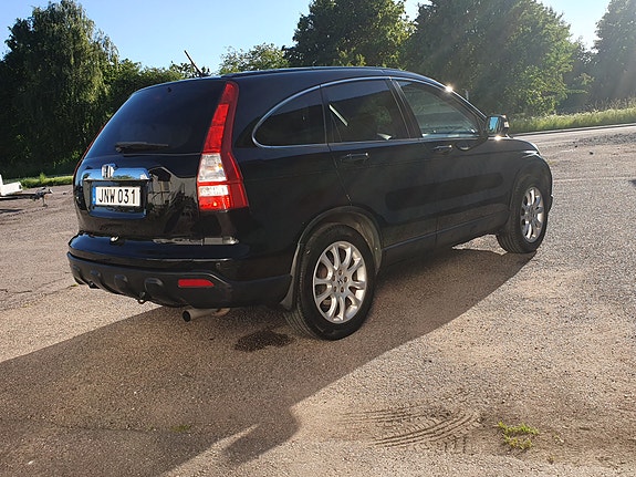 Honda CR-V 2 of 9