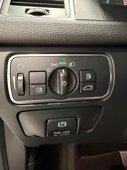 Volvo XC60 26 of 30