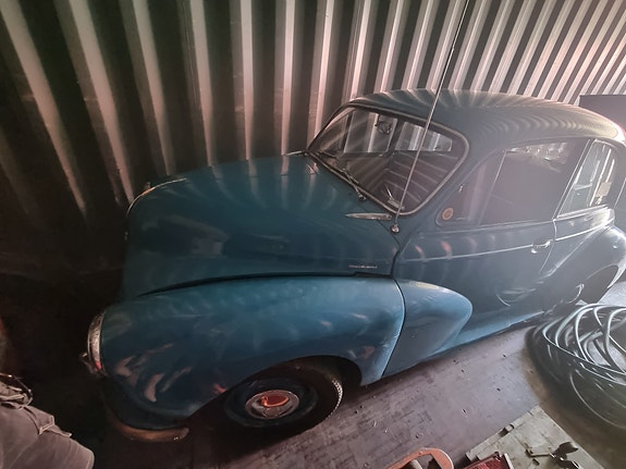Morris Minor 2 of 11