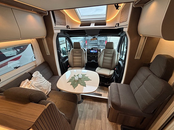 Kabe TM Royal X 810 LQB Långbäddar - Mercedes - Taksäng - Automat - Alde - Lyx! 12 of 25