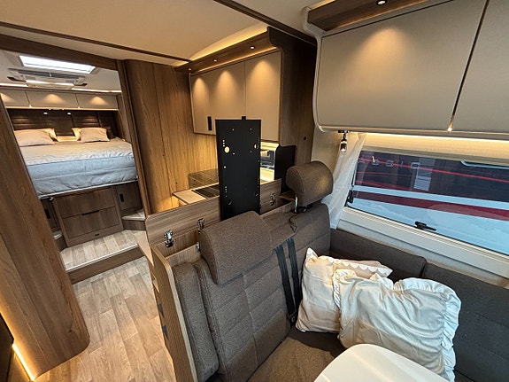 Kabe TM Royal X 810 LQB Långbäddar - Mercedes - Taksäng - Automat - Alde - Lyx! 22 of 25