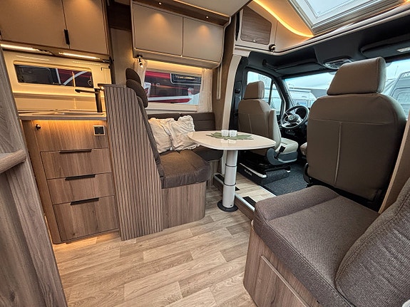Kabe TM Royal X 810 LQB Långbäddar - Mercedes - Taksäng - Automat - Alde - Lyx! 8 of 25