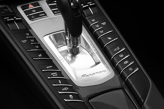 Porsche Panamera Turbo 13 of 30