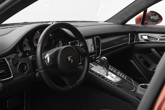 Porsche Panamera Turbo 10 of 30