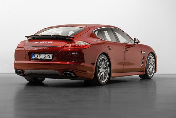Porsche Panamera Turbo 2 of 30