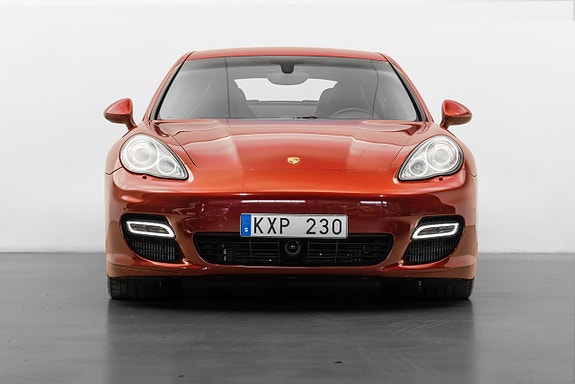 Porsche Panamera Turbo 4 of 30