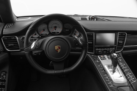 Porsche Panamera Turbo 11 of 30