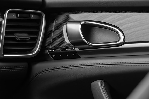 Porsche Panamera Turbo 24 of 30