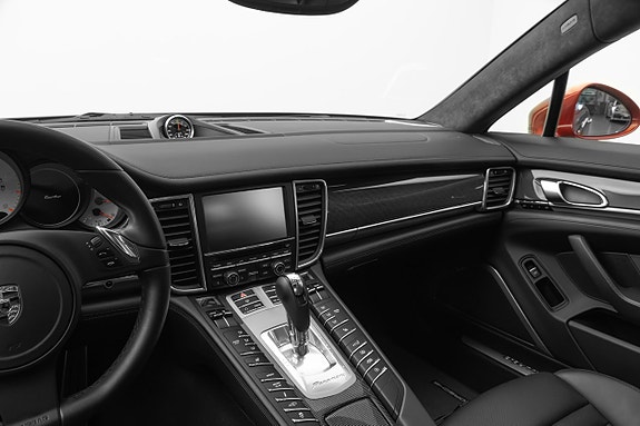 Porsche Panamera Turbo 12 of 30