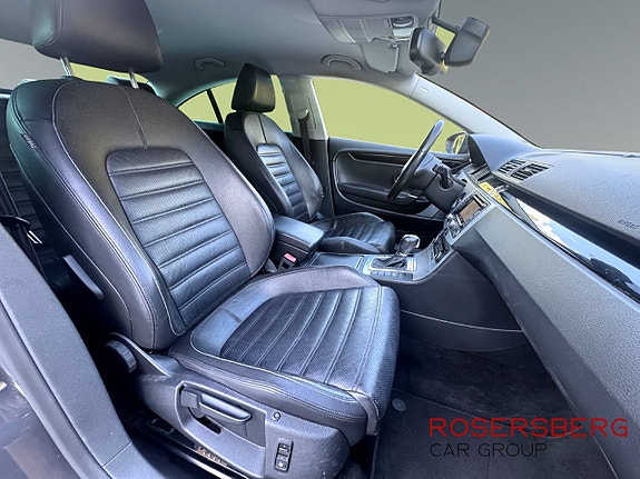 Volkswagen Passat CC 8 of 12