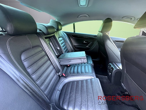 Volkswagen Passat CC 9 of 12