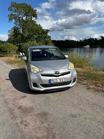 Toyota Verso-S 6 of 14