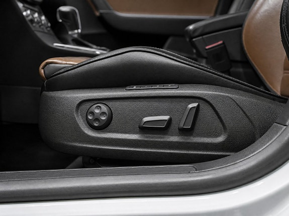 Volkswagen Passat 8 of 21