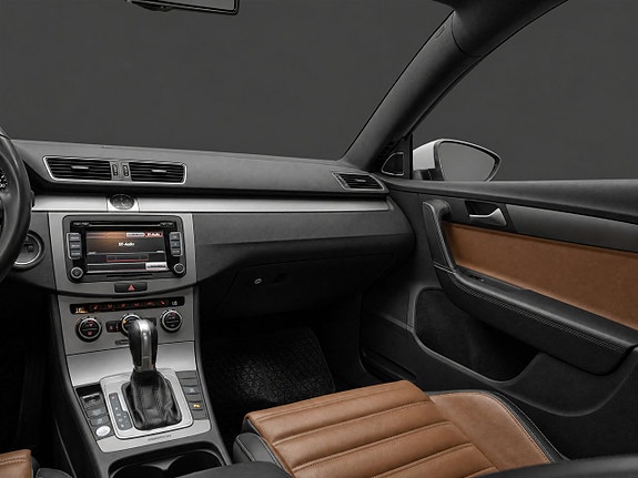 Volkswagen Passat 16 of 21