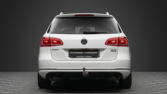 Volkswagen Passat 5 of 21