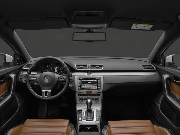 Volkswagen Passat 10 of 21