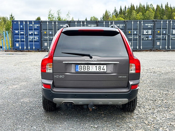 Volvo XC90 4 of 17