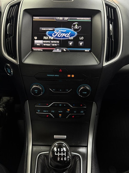 Ford Galaxy 9 of 21