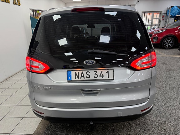 Ford Galaxy 17 of 21