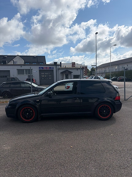 Volkswagen Golf IV 2 of 6