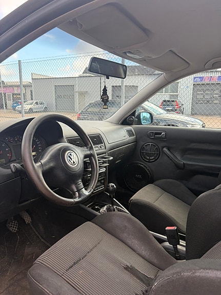 Volkswagen Golf IV 6 of 6