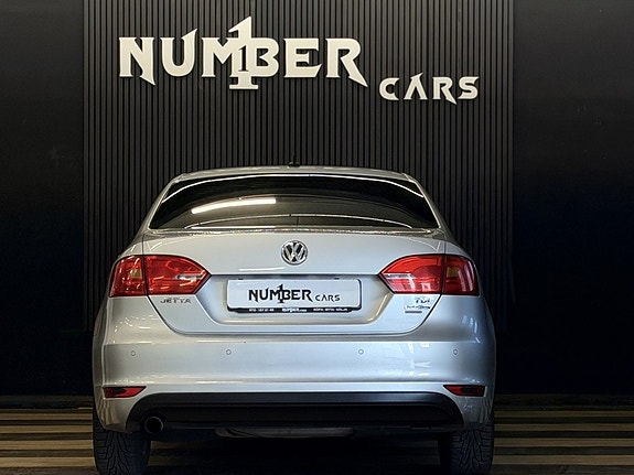 Volkswagen Jetta 7 of 27