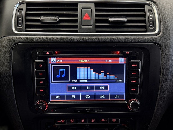 Volkswagen Jetta 20 of 27
