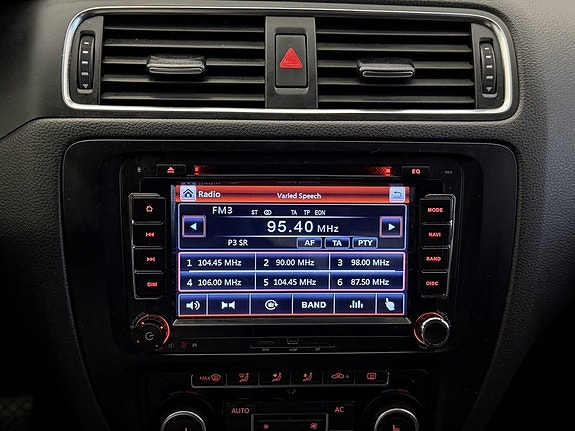 Volkswagen Jetta 24 of 27