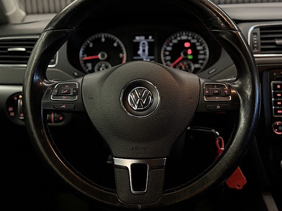 Volkswagen Jetta 17 of 27