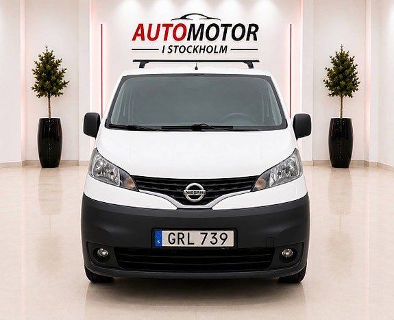 Nissan NV200 5 of 12