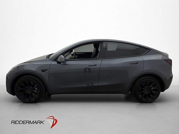 Tesla Model Y 5 of 30