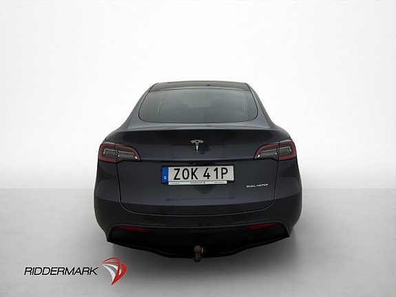 Tesla Model Y 8 of 30