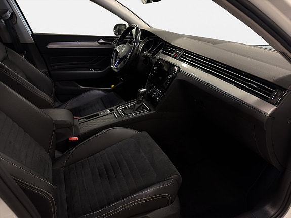 Volkswagen Passat 22 of 24