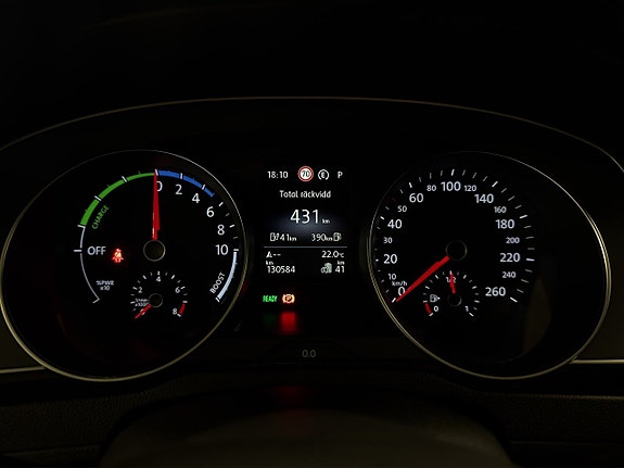 Volkswagen Passat 12 of 24