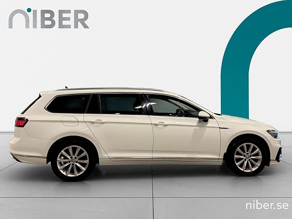 Volkswagen Passat 9 of 24