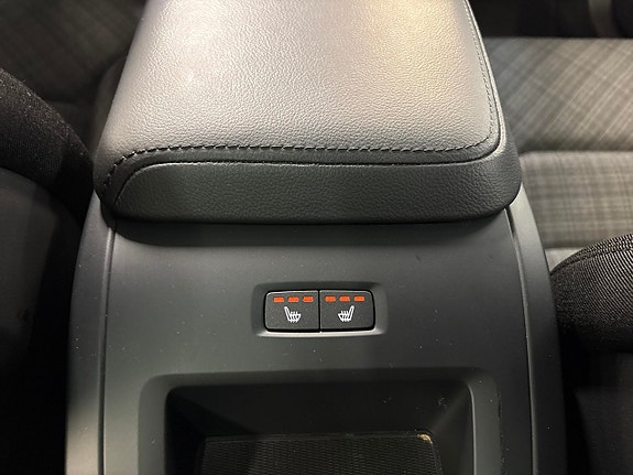Volvo XC60 19 of 23