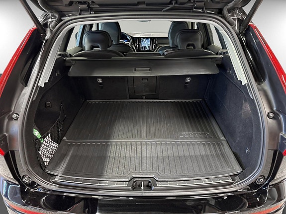 Volvo XC60 14 of 23
