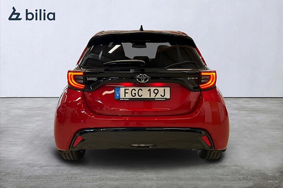 Toyota Yaris 5 of 21