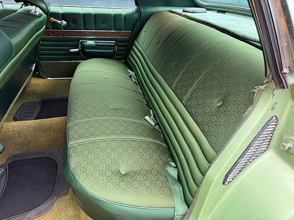 Oldsmobile Ninety-Eight 18 of 30