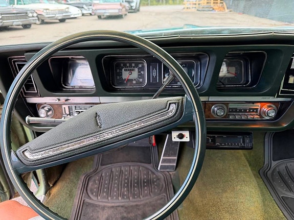 Oldsmobile Ninety-Eight 20 of 30