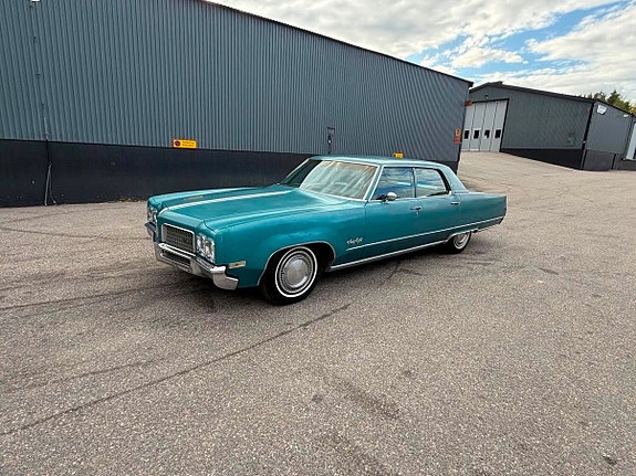Oldsmobile Ninety-Eight 4 of 30