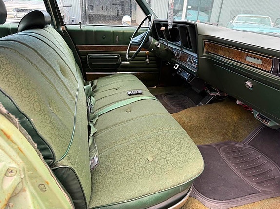 Oldsmobile Ninety-Eight 15 of 30