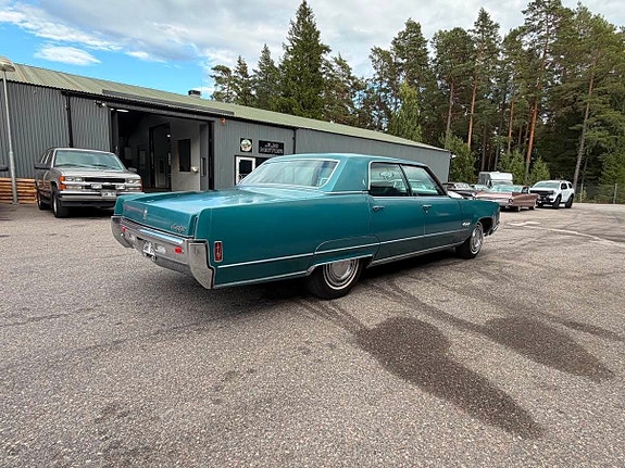 Oldsmobile Ninety-Eight 5 of 30