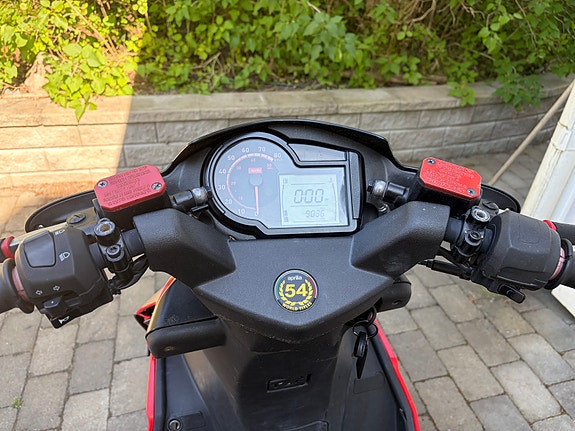Aprilia SR50 3 of 7
