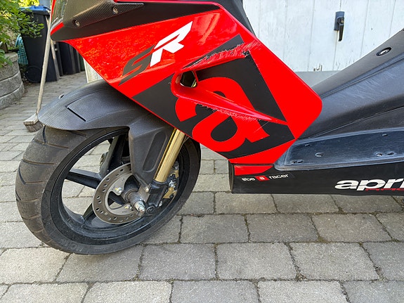 Aprilia SR50 4 of 7