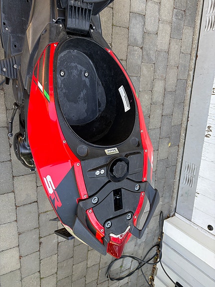 Aprilia SR50 6 of 7
