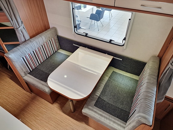 Weinsberg HÖSTPRIS! 550 QDK - Barnkammarvagn med Dubbelsäng + våningssäng 9 of 17