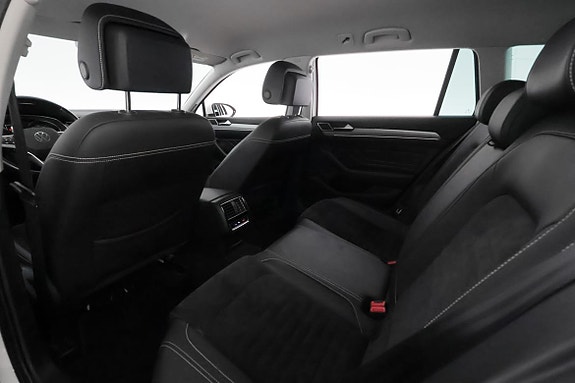 Volkswagen Passat 22 of 30