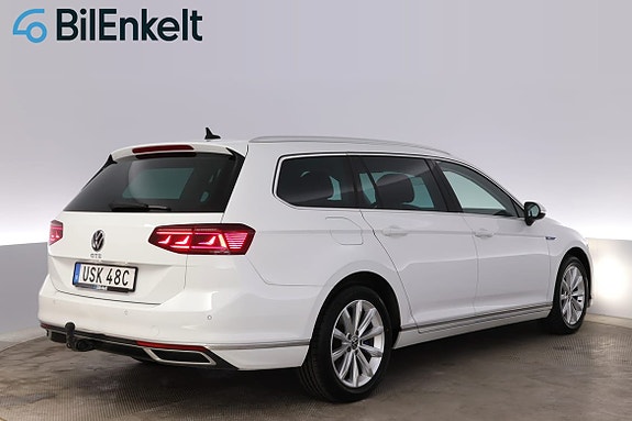 Volkswagen Passat 3 of 30