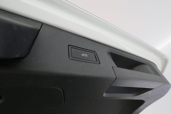 Volkswagen Passat 11 of 30